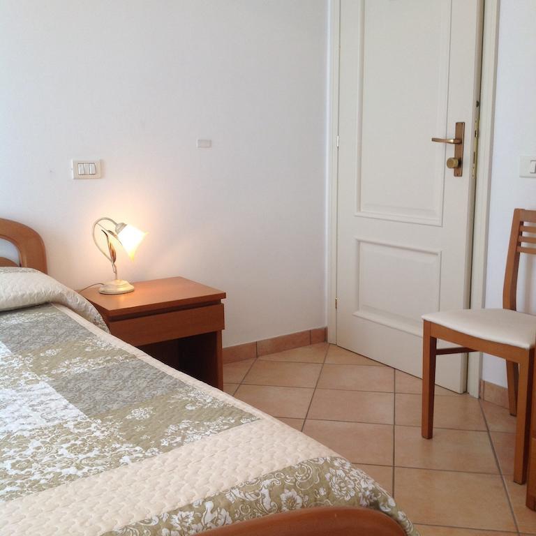 Albergo Giardinetto Μπελάτζιο Δωμάτιο φωτογραφία