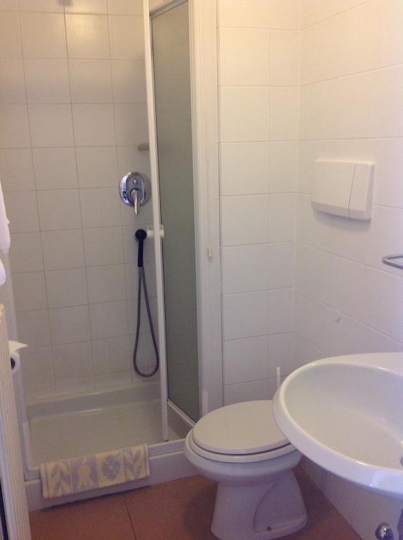 Albergo Giardinetto Μπελάτζιο Δωμάτιο φωτογραφία